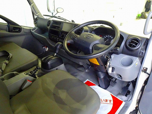 トヨタ トヨエース 小型 バン 2RG-XZU710(109720) 5枚目