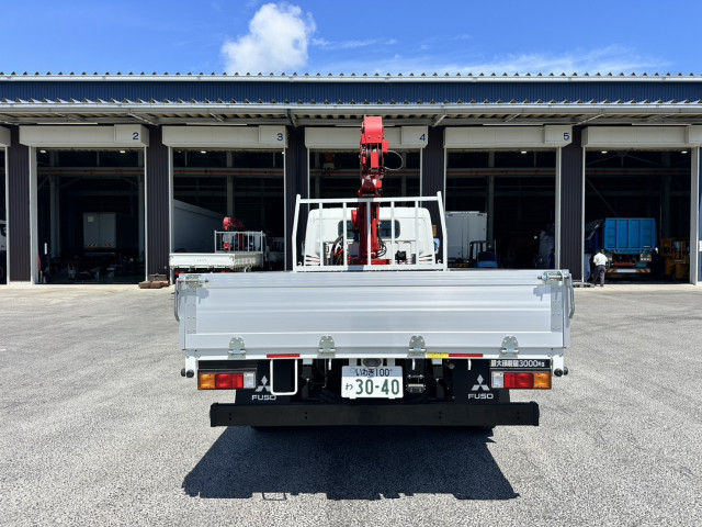 三菱ふそう キャンター 小型 平ボディ（クレーン付） 2RG-FEB80(108838) 6枚目
