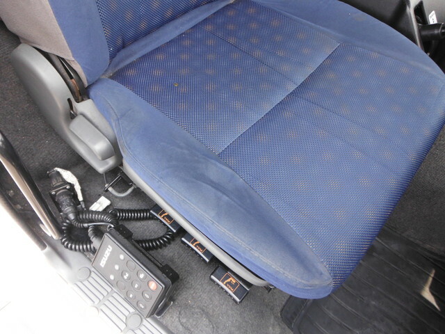 いすゞ ギガ 大型 冷蔵冷凍ウィング QKG-CYJ77A(32762) 26枚目