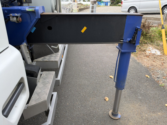 三菱ふそう ファイター 増トン 平ボディ（クレーン付） 2KG-FK62FY(113979) 18枚目