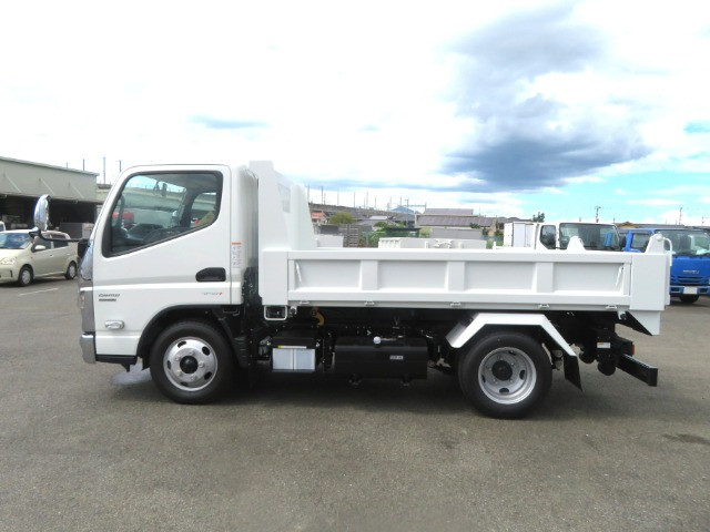 三菱ふそう キャンター 小型 土砂ダンプ 2RG-FBA60(111622) 9枚目