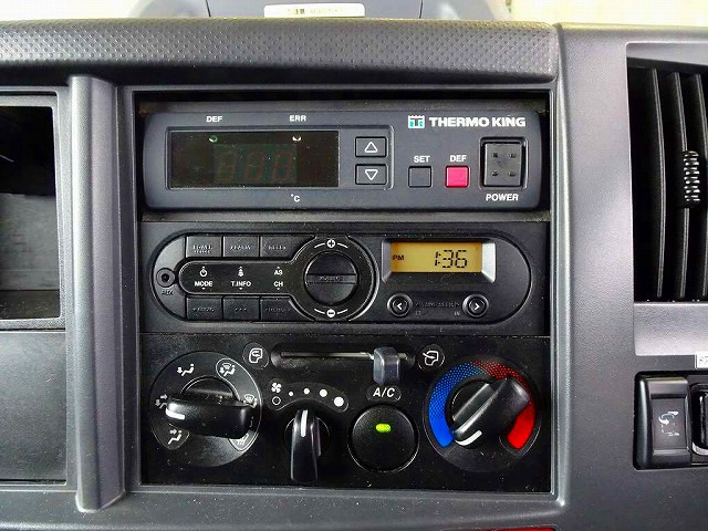 いすゞ エルフ 小型 冷蔵冷凍バン 2RG-NLR88AN(111641) 12枚目