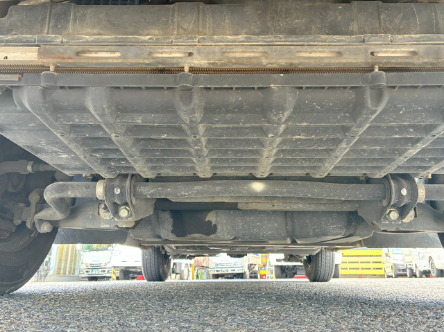 いすゞ コモ 小型 バン CBF-JVR2E26(111854) 31枚目