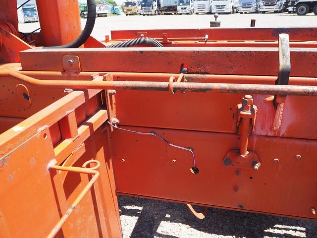 UDトラックス（日産） クオン 大型 土砂ダンプ *********(105740) 21枚目
