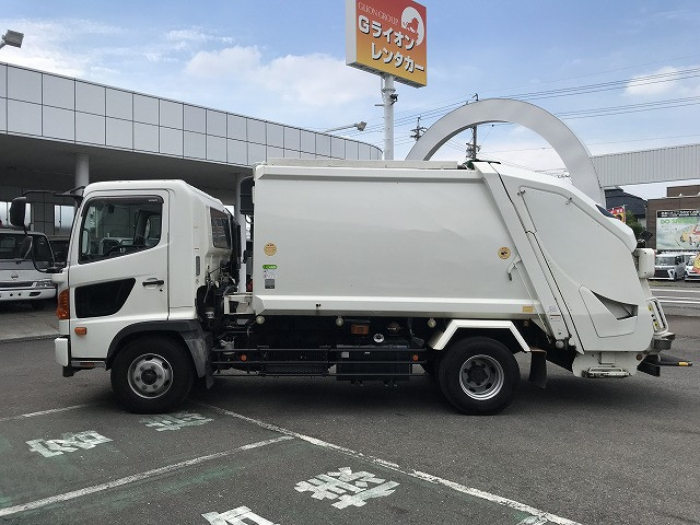 日野 レンジャー 中型 塵芥車（プレス式） TKG-GC7JEAA(109361) 4枚目