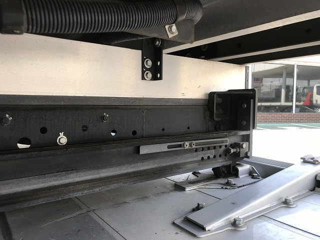 日野 レンジャー 中型 冷蔵冷凍バン 2KG-FC2ABA(110198) 28枚目