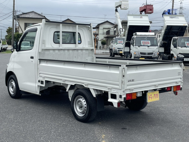 トヨタ ライトエース 小型 平ボディ DBF-S412U(109714) 7枚目