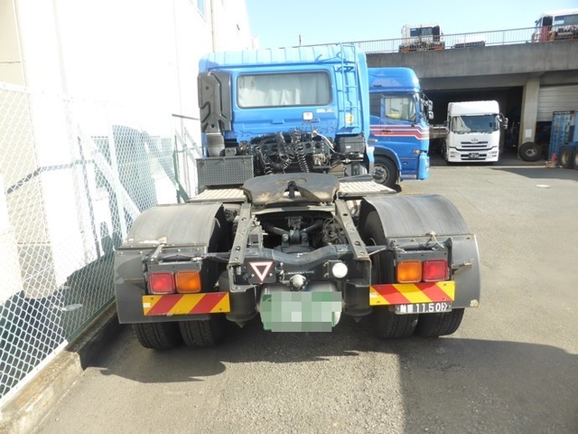 UDトラックス（日産） クオン 大型 トラクタ QKG-GK5XAB(2691) 7枚目