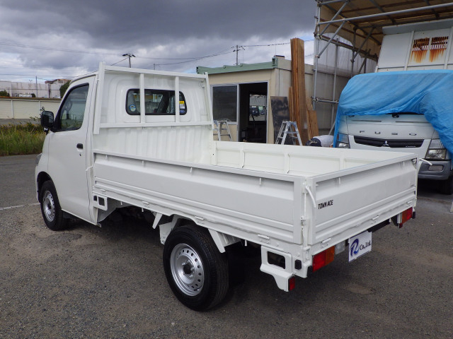 トヨタ タウンエース 小型 平ボディ 5BF-S403U(113920) 2枚目