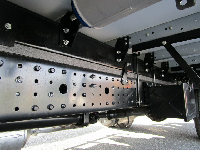 三菱ふそう キャンター 小型 ウィング 2PG-FEAV0(9521) 27枚目