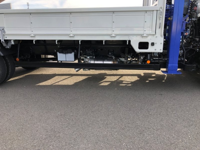 日野 レンジャー 中型 平ボディ（クレーン付） 2PG-FC2ABA(113486) 37枚目