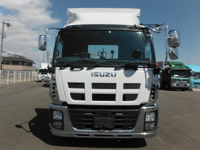 いすゞ ギガ 大型 トラクタ QKG-EXD77AG(7077) 2枚目