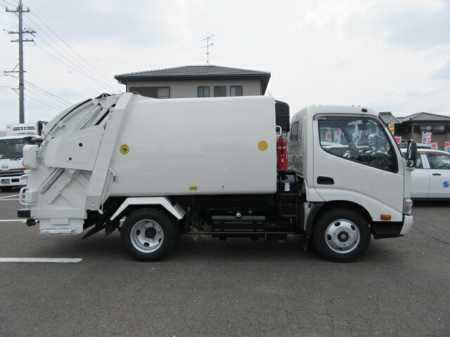 日野 デュトロ 小型 塵芥車（プレス式） TKG-XZU600X(10080) 6枚目