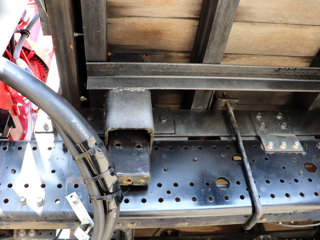いすゞ フォワード 増トン 平ボディ（クレーン付） LPG-FTR90(83708) 24枚目