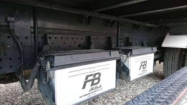 いすゞ エルフ 小型 冷蔵冷凍バン BKG-NPR85AN(2135) 18枚目