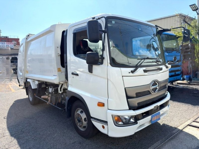 日野 レンジャー 中型 塵芥車（プレス式） 2KG-FC2ABA(111704) 2枚目