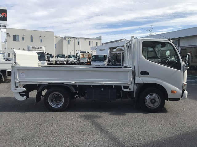 トヨタ トヨエース 小型 平ボディ TPG-XZC605(113667) 8枚目