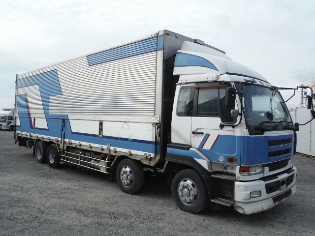UDトラックス（日産） ビッグサム 大型 ウィング KL-CG48ZWV(1004) 1枚目