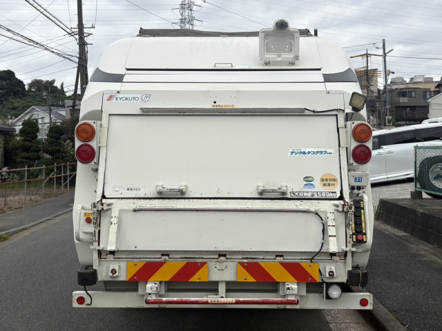 三菱ふそう ファイター 増トン 塵芥車（プレス式） QKG-FK72FZ(112467) 7枚目