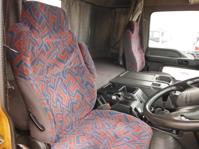 いすゞ ギガ 大型 トラクタ KL-CYZ52Q4(2633) 19枚目