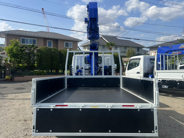 三菱ふそう キャンター 小型 平ボディ（クレーン付） 2RG-FEAV0(107075) 9枚目