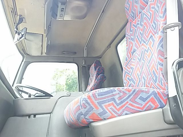 いすゞ ギガ 大型 ウィング KL-CYJ23W4(11919) 77枚目