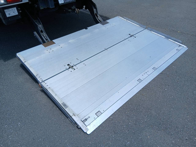 日野 レンジャー 中型 冷蔵冷凍バン 2KG-FC2ABA(109745) 17枚目