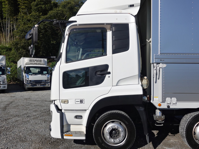 UDトラックス（日産） クオン 大型 ウィング 2PG-CG5CA(111924) 8枚目