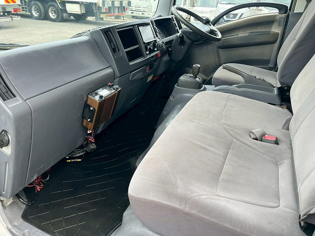 マツダ タイタン 小型 バン BDG-LPR85AN(110451) 24枚目