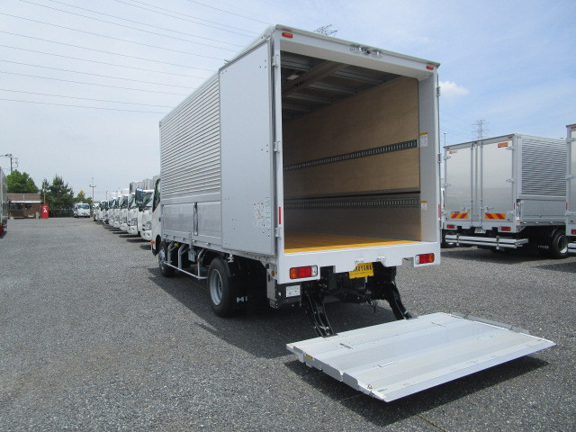 Hino dutro Small Wing body 2KG-XZU710M(102960) 32枚目