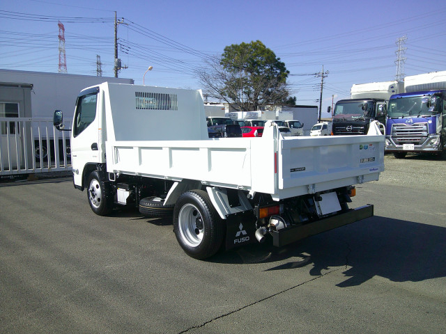三菱ふそう キャンター 小型 土砂ダンプ 2RG-FBA60(102483) 8枚目