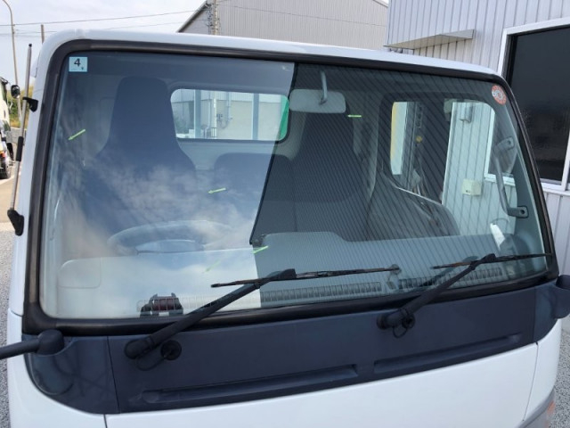 三菱ふそう キャンターガッツ 小型 平ボディ PDG-FB70B(113551) 28枚目