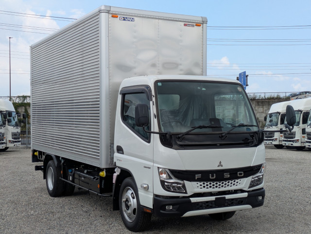 三菱ふそう キャンター 小型 バン 2RG-FEAV0(108647) 3枚目