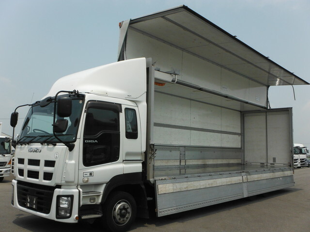 いすゞ ギガ 大型 冷蔵冷凍ウィング QKG-CYJ77A(32762) 1枚目