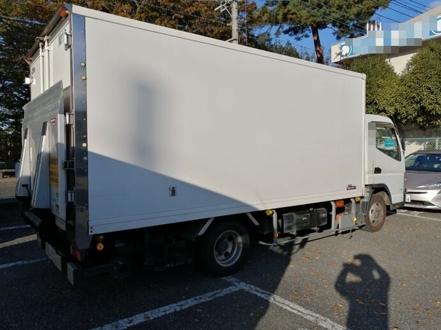 三菱ふそう キャンター 小型 冷蔵冷凍バン TKG-FEB50(4557) 3枚目