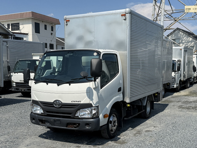 トヨタ ダイナ 小型 バン TPG-XZU605(109697) 1枚目