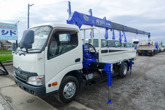 トヨタ ダイナ 小型 平ボディ（クレーン付） TKG-XZU650 車台(109383) 13枚目