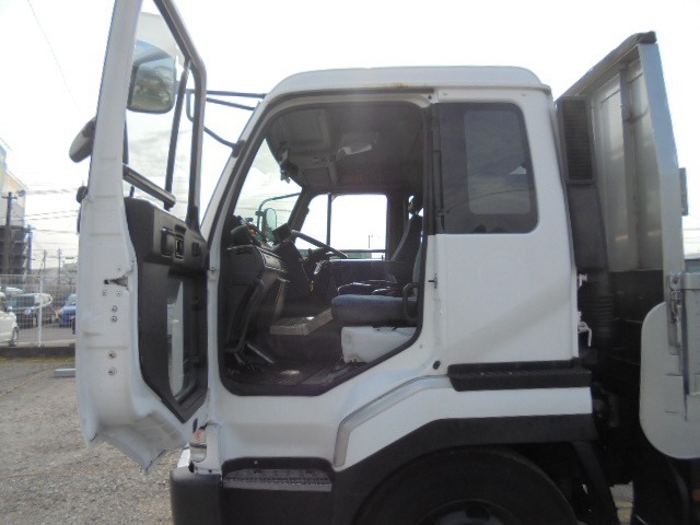 UDトラックス（日産） ビッグサム 大型 平ボディ KC-CD53CVH(9406) 4枚目