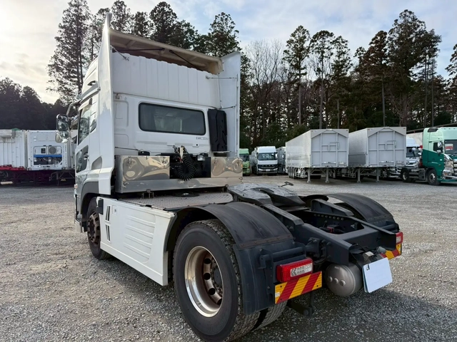 日産自動車 クオン 大型 トラクタ 2RG-GK5DAB(106709) 7枚目