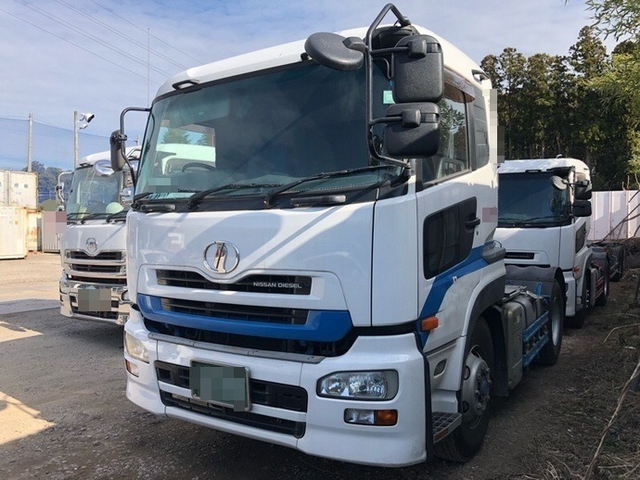 UDトラックス（日産） ビッグサム 大型 トラクタ ADG-GK4XAB(5496) 3枚目