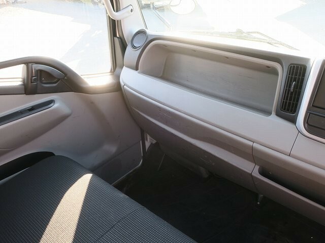 三菱ふそう キャンター 小型 バン TPG-FEB50(39756) 13枚目