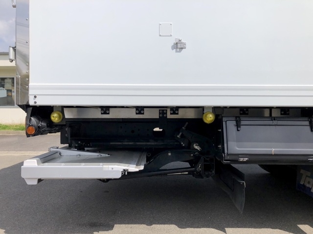 三菱ふそう ファイター 中型 冷蔵冷凍バン 2KG-FK62FZ(60830) 35枚目