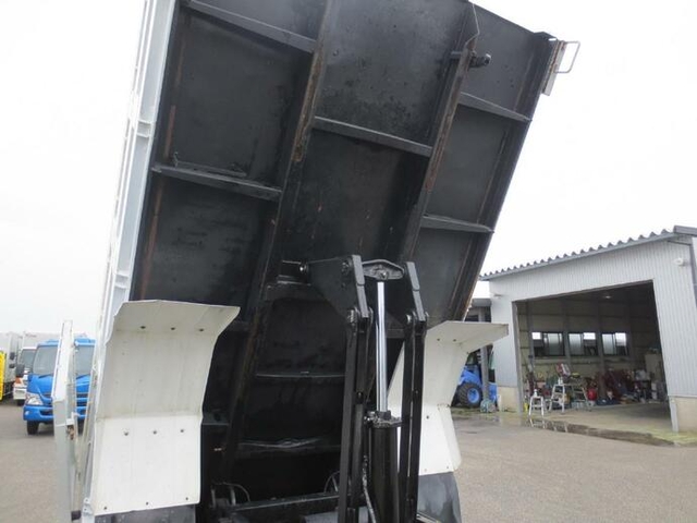 三菱ふそう ファイター 中型 深ダンプ（土砂禁） PDG-FK71F(8528) 11枚目