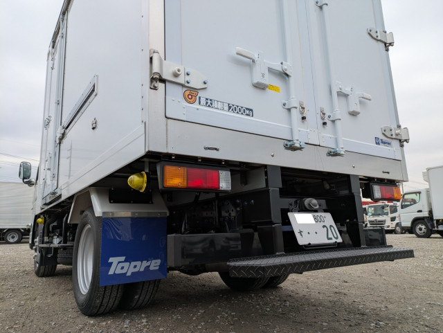 三菱ふそう キャンター 小型 冷蔵冷凍バン 2RG-FBAV0(105580) 8枚目