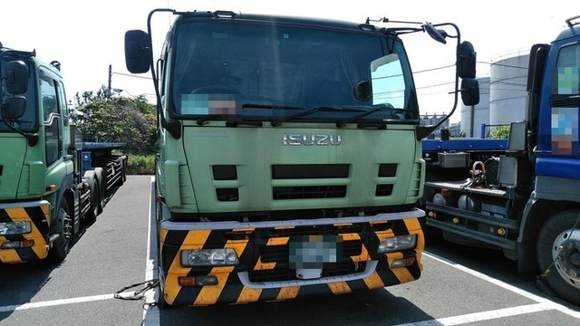 いすゞ ギガ 大型 トラクタ PKG-EXY52J8(3113) 2枚目