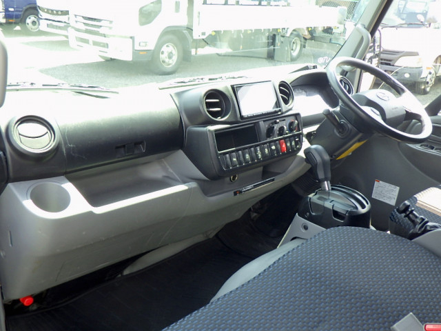 日野 デュトロ 小型 平ボディ 2RG-XZC605M(110039) 42枚目