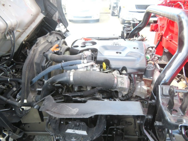 いすゞ エルフ 小型 平ボディ（クレーン付） TRG-NPR85AR(111452) 11枚目