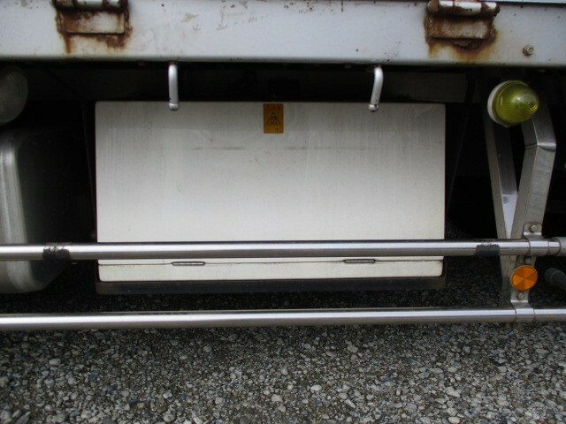 UDトラックス（日産） コンドル 中型 平ボディ PB-MK36B(7282) 14枚目