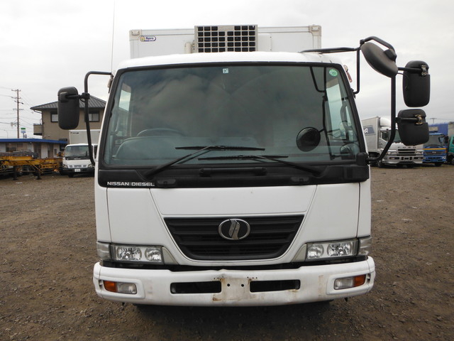 UDトラックス（日産） カゼット 小型 冷蔵冷凍バン PB-MK35A(1500) 2枚目