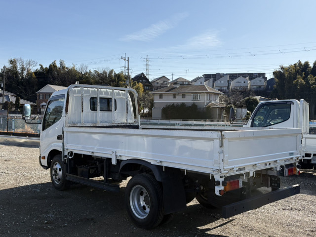 トヨタ ダイナ 小型 平ボディ 2RG-XZU645(100256) 4枚目
